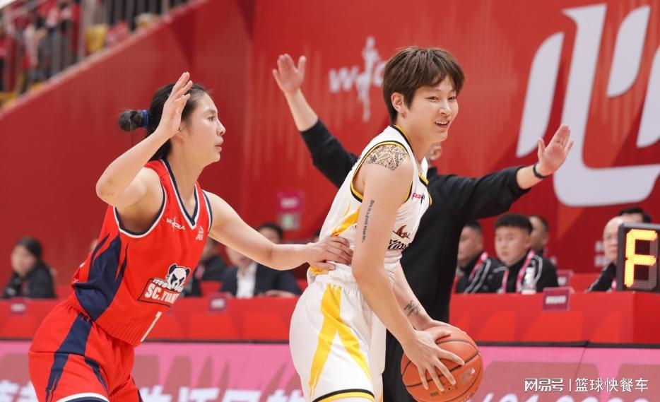 乐鱼官方-女篮一夜曝出两大冷门！全联盟第1被掀翻：张子宇6分2板惨遭弃用